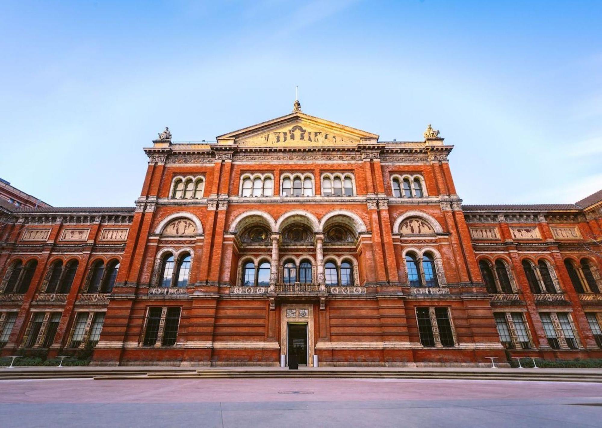 54 Queen's Gate 4* London